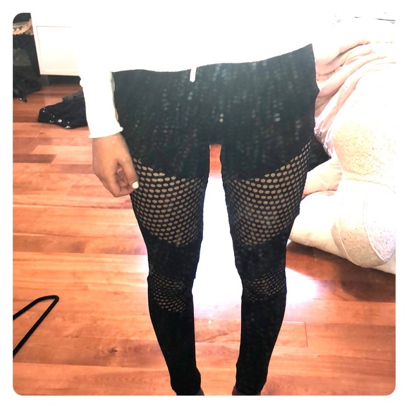Trendy Mesh Leggings - Picture 1 of 3
